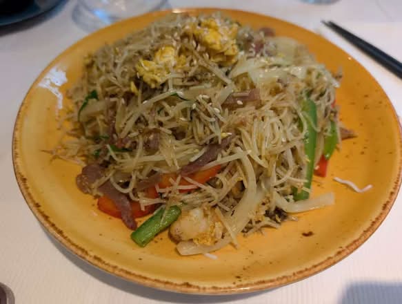 Singapore Fried Noodles (星洲炒米)